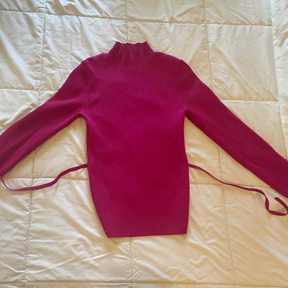 Babaton
SCULPT KNIT TIE-BACK LONGSLEEVE